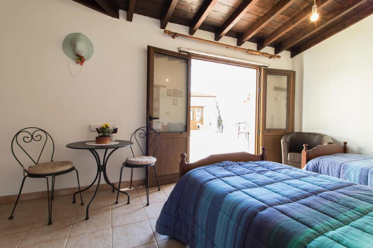 Samareitidos Light Cottage Anaphotia エクステリア 写真